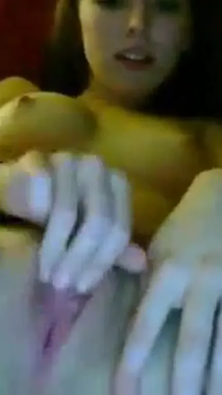 Masturbation sœur MSN jusqu'à l'orgasme