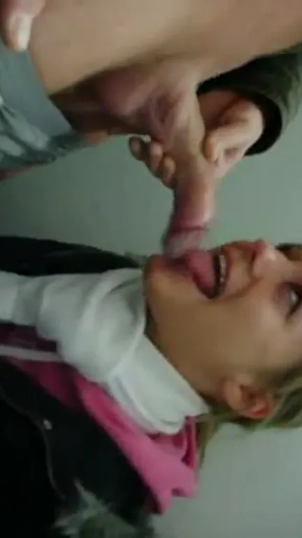 Pipe sauvage en public (amateur)