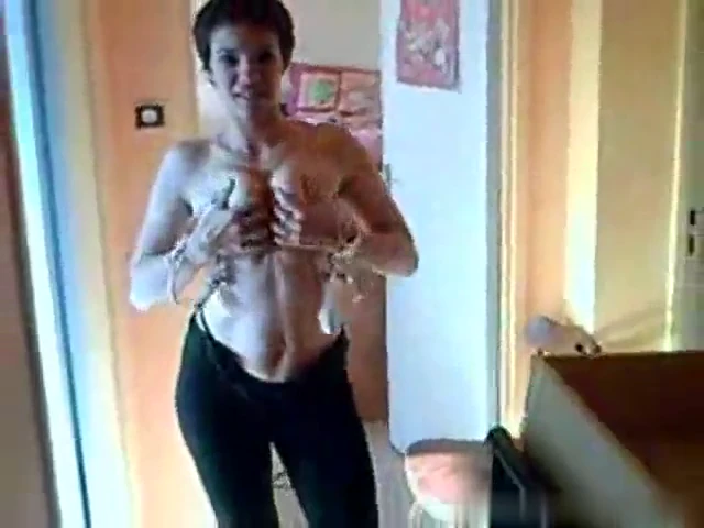 Gorge profonde par une Française cochonne